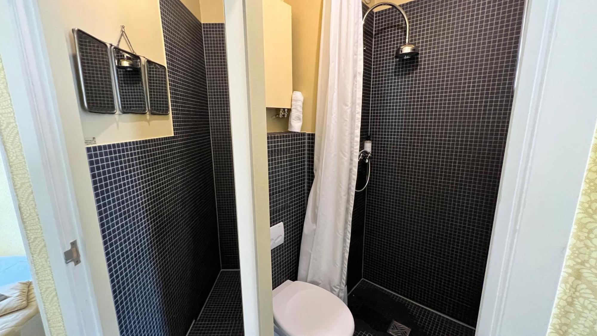 Latroupe Le Berger Hotel Brussel Kamer foto